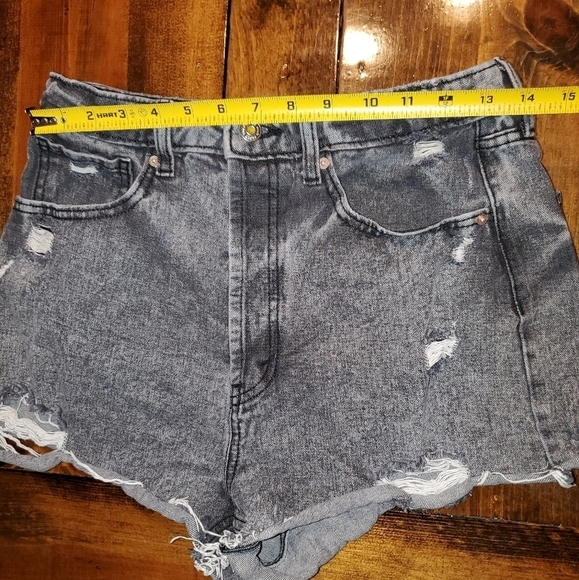 Highest rise distressed cut off shorts Wild Fable size 10 black denim - Picture 6 of 10